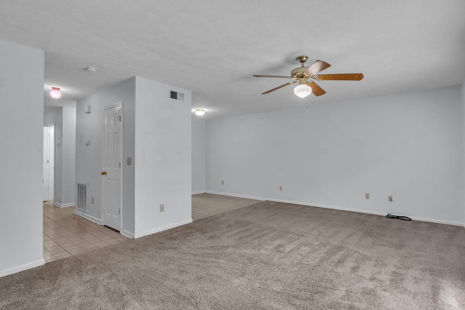 Starkville Apartment: 103 Locksley Way