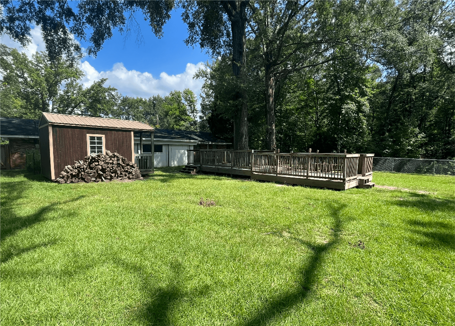 Columbus House: 601 N Browder