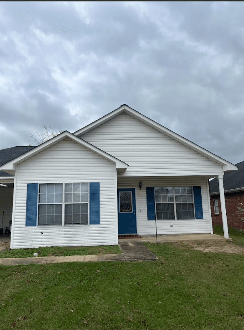 Starkville House: 118 Tomlinson Dr
