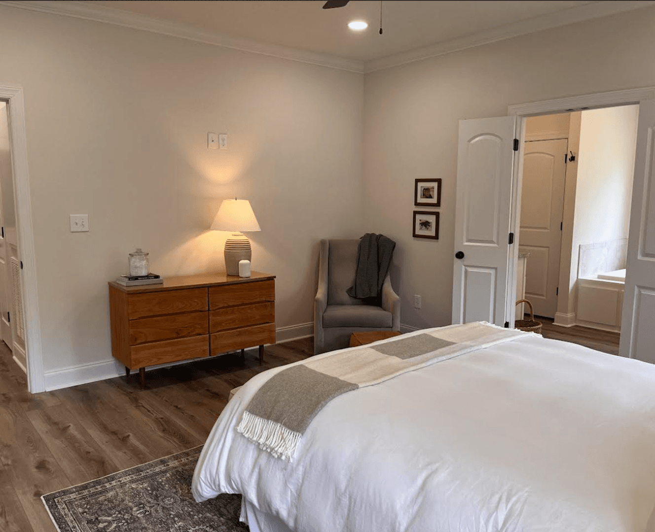 Caledonia House: 294 Frye Circle