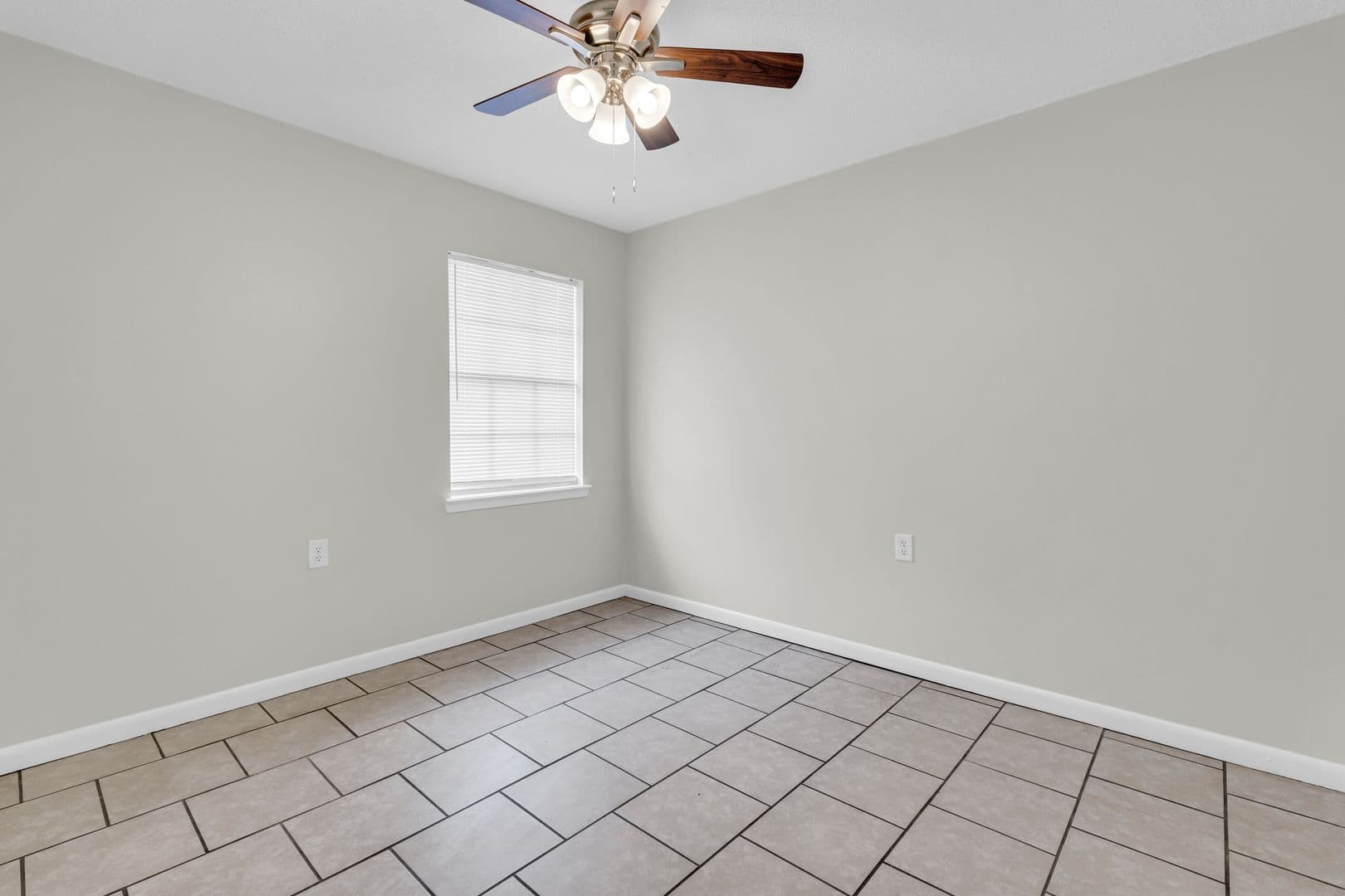 Starkville Apartment: 1010 N Montgomery Street - 3B