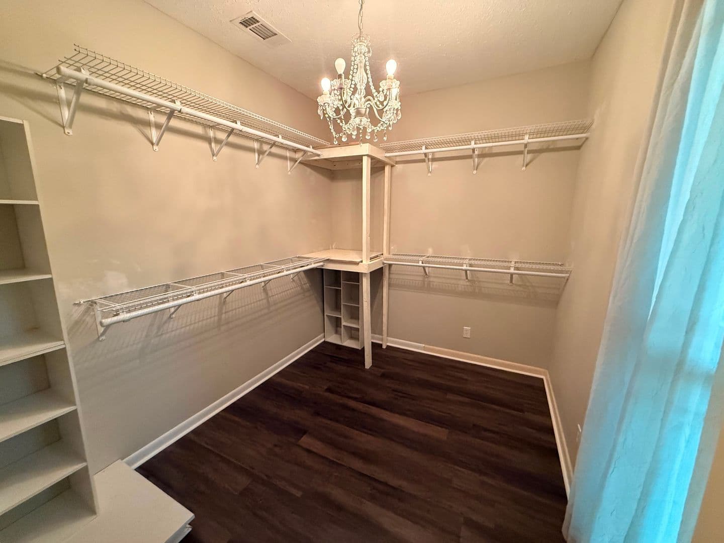 Columbus House: 154 Spivey Rd
