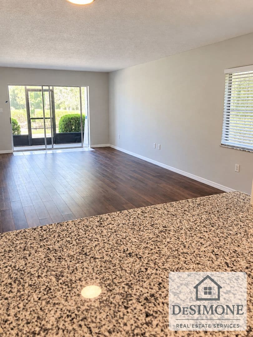 Silver Springs Apartment: 2620 NE 52nd Court