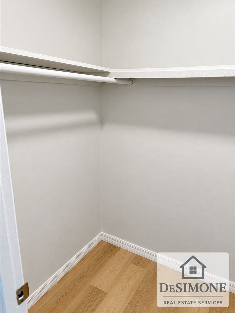 Silver Springs Apartment: 2620 NE 52nd Court