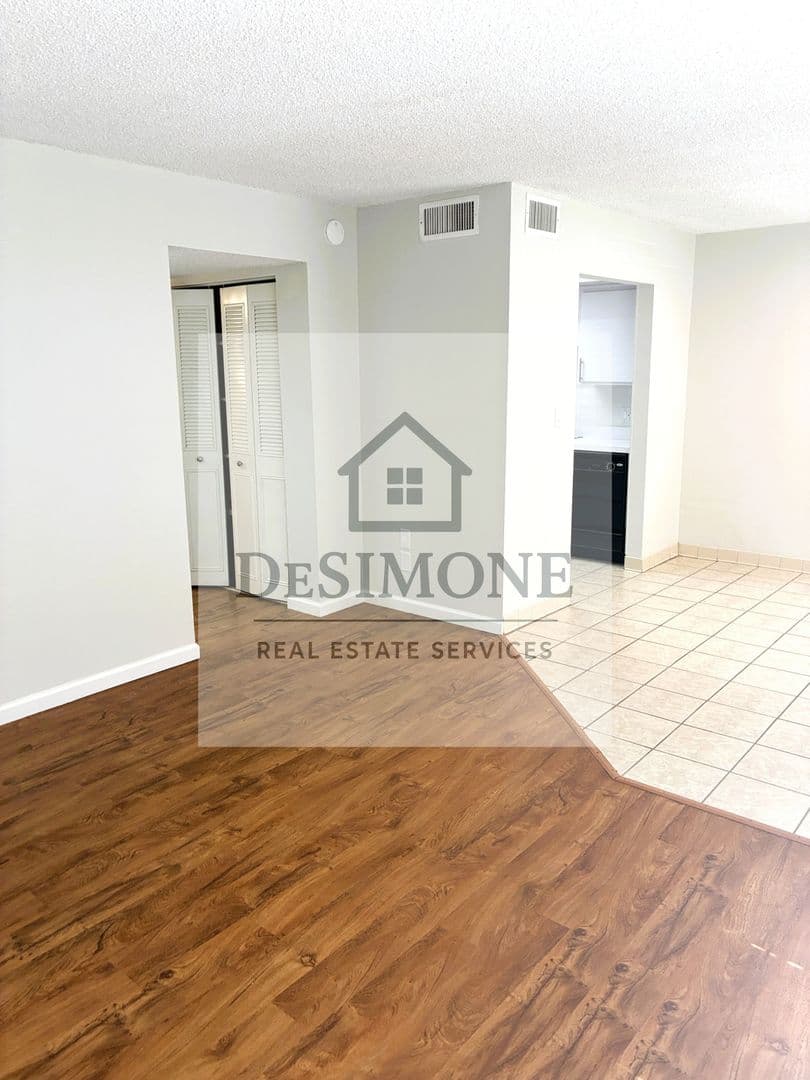 Silver Springs Apartment: 2620 NE 52nd Court