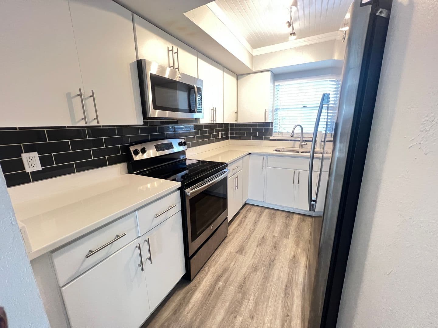 Sarasota Apartment: 1840 Morrill St.