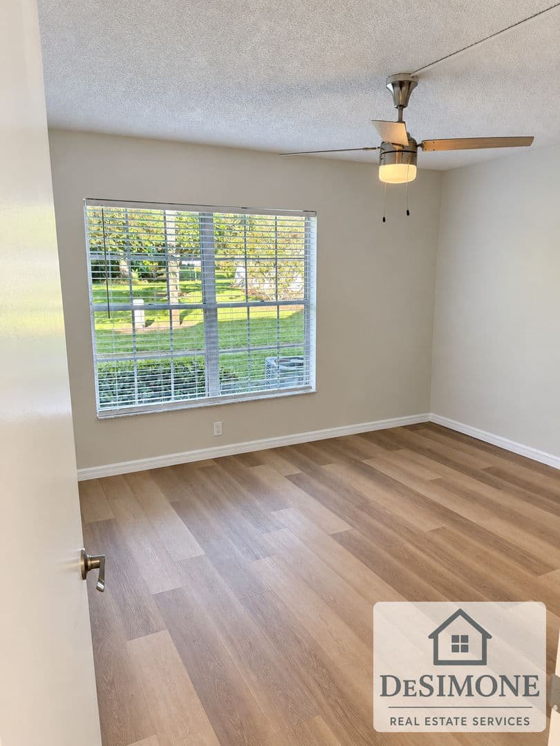 Silver Springs Apartment: 2620 NE 52nd Court