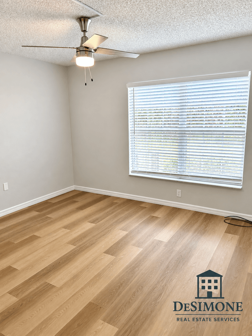 Silver Springs Apartment: 2620 NE 52nd Court
