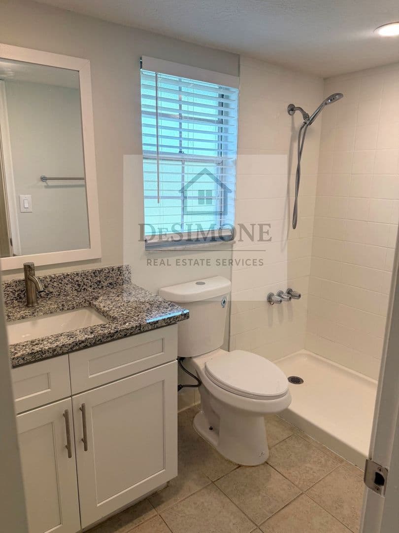 Silver Springs Apartment: 2620 NE 52nd Court