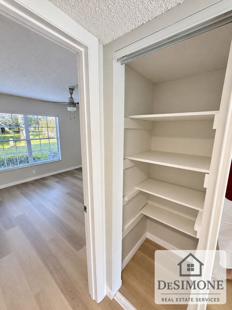 Silver Springs Apartment: 2620 NE 52nd Court