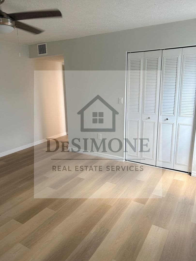 Silver Springs Apartment: 2620 NE 52nd Court