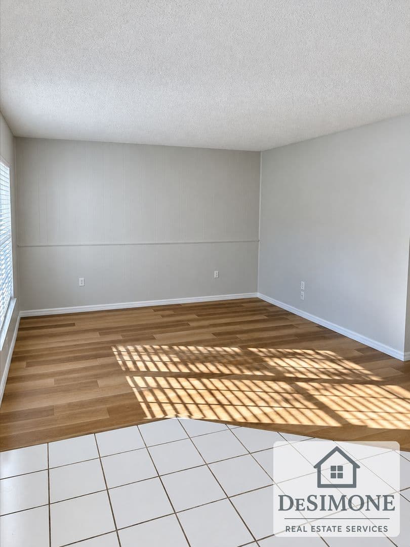 Silver Springs Apartment: 2620 NE 52nd Court