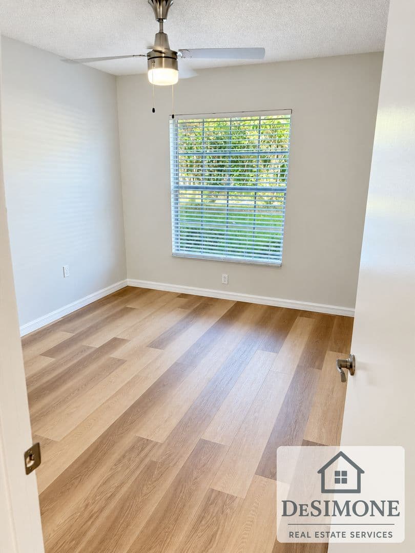 Silver Springs Apartment: 2620 NE 52nd Court