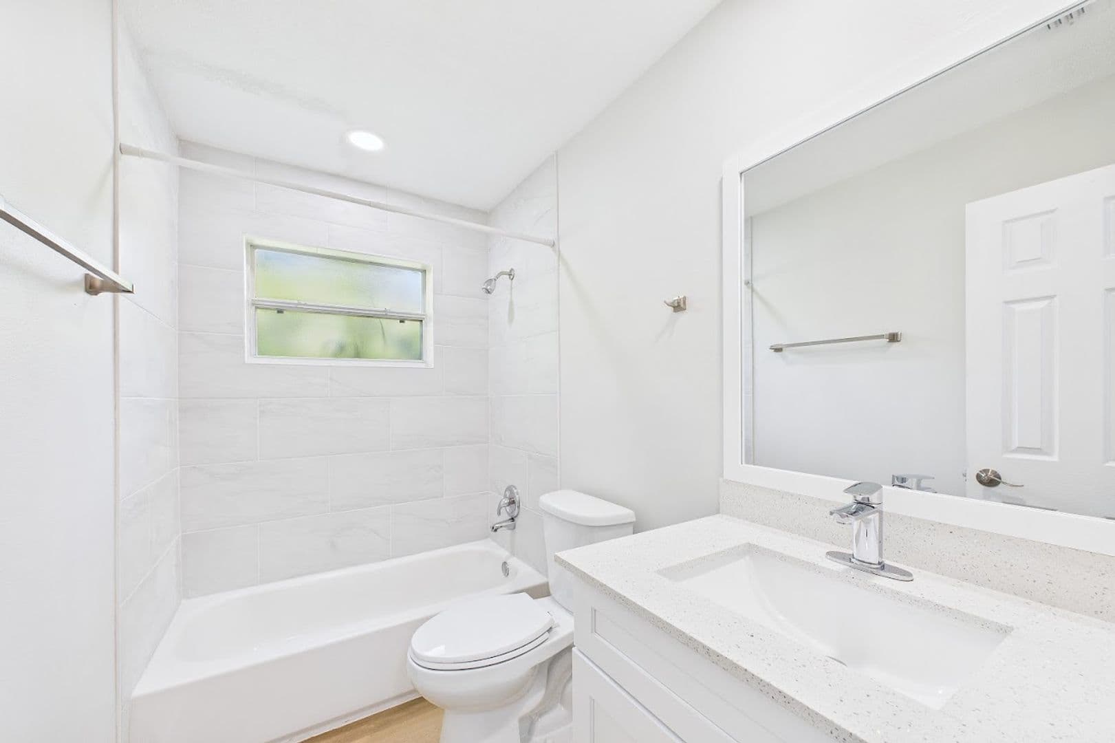 Melbourne Apartment: 101 W Seminole Ave