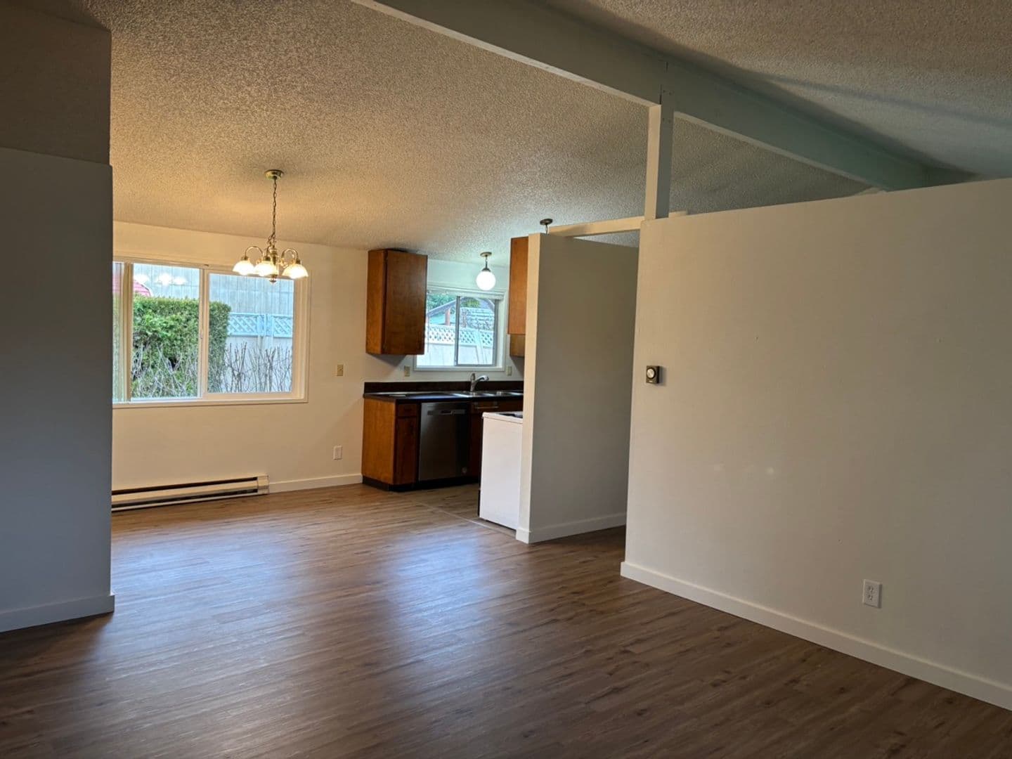 Milwaukie Apartment: 5555 SE Gill St