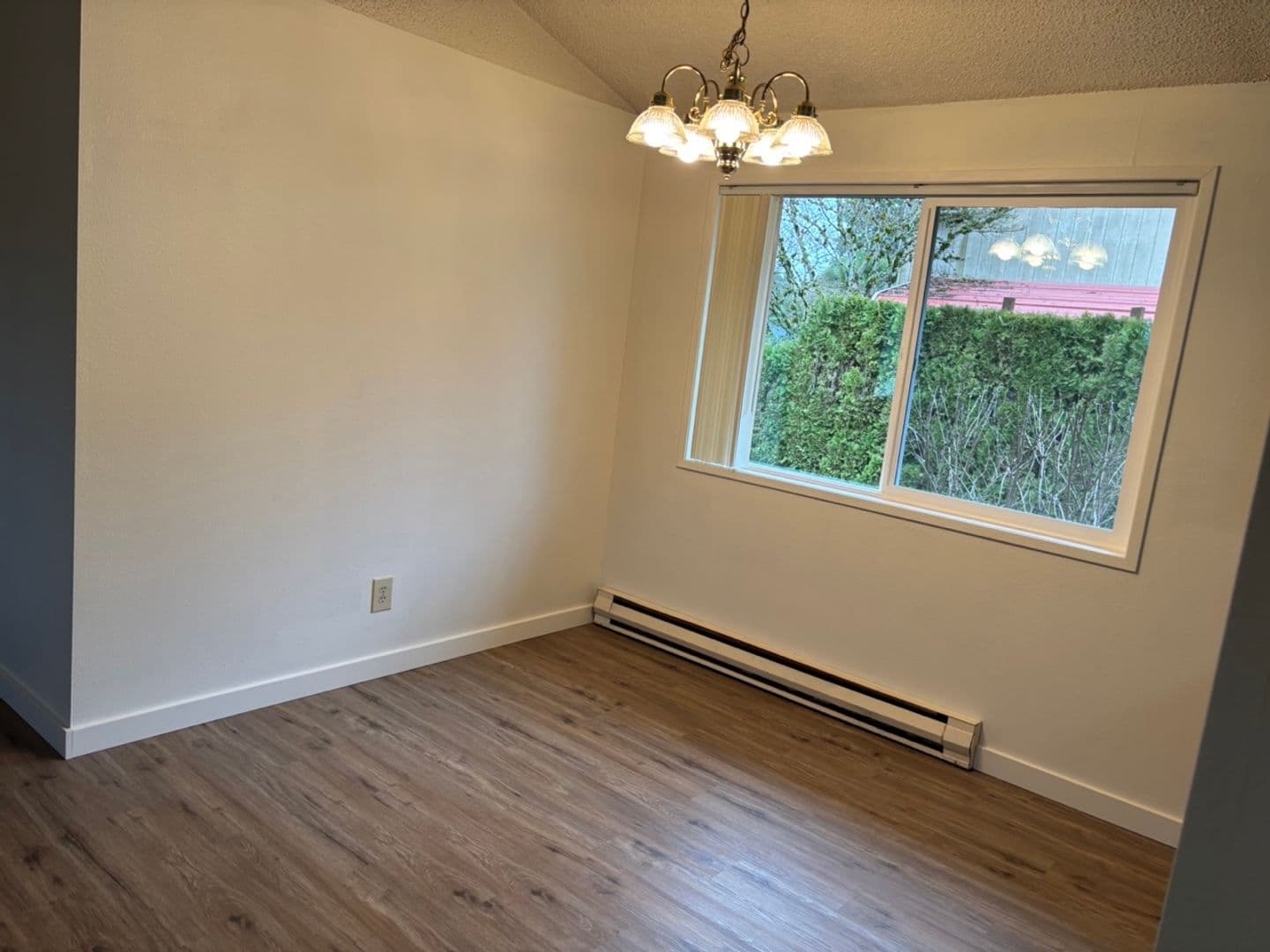 Milwaukie Apartment: 5555 SE Gill St