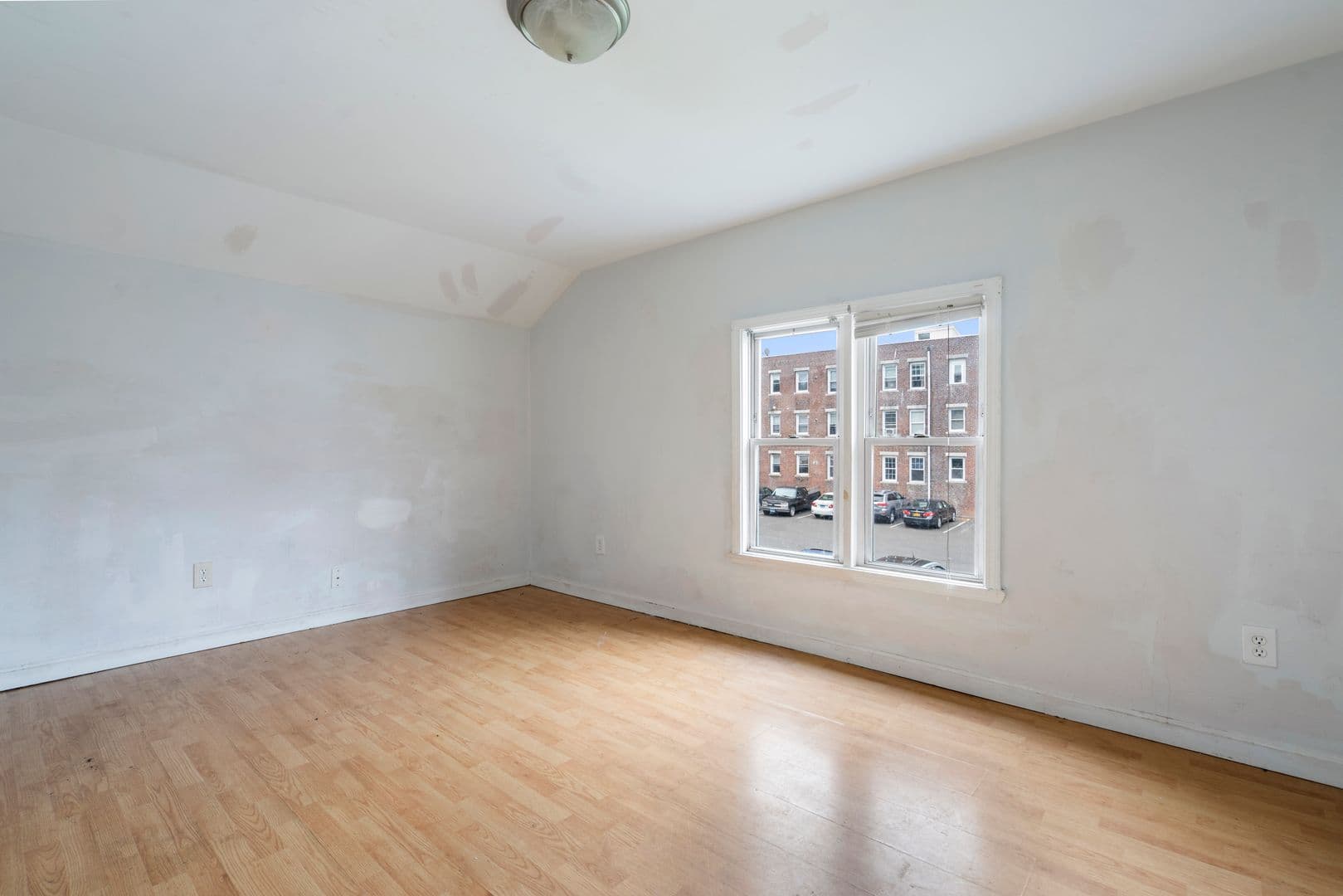 New Haven House: 12 Kensington Street