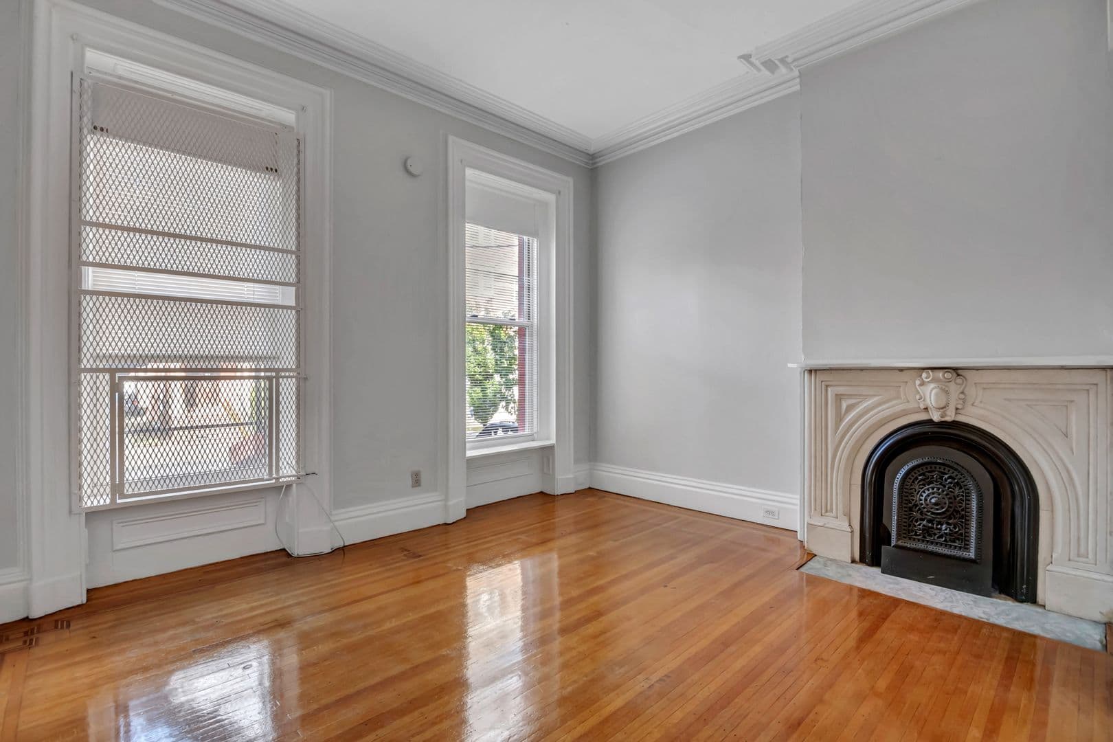 New Haven Apartment: 42 Trumbull Street