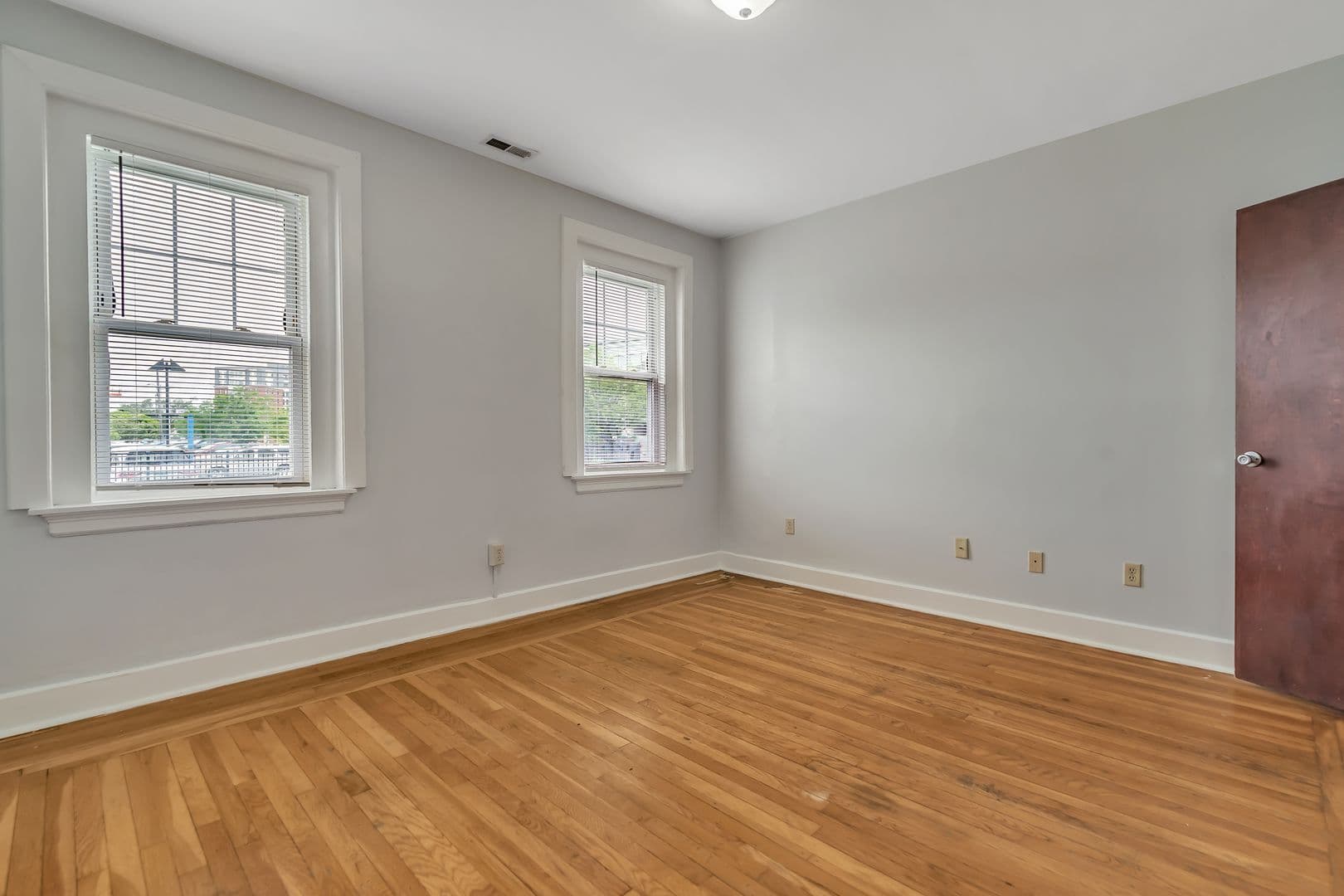 New Haven Apartment: 17 Howe Street