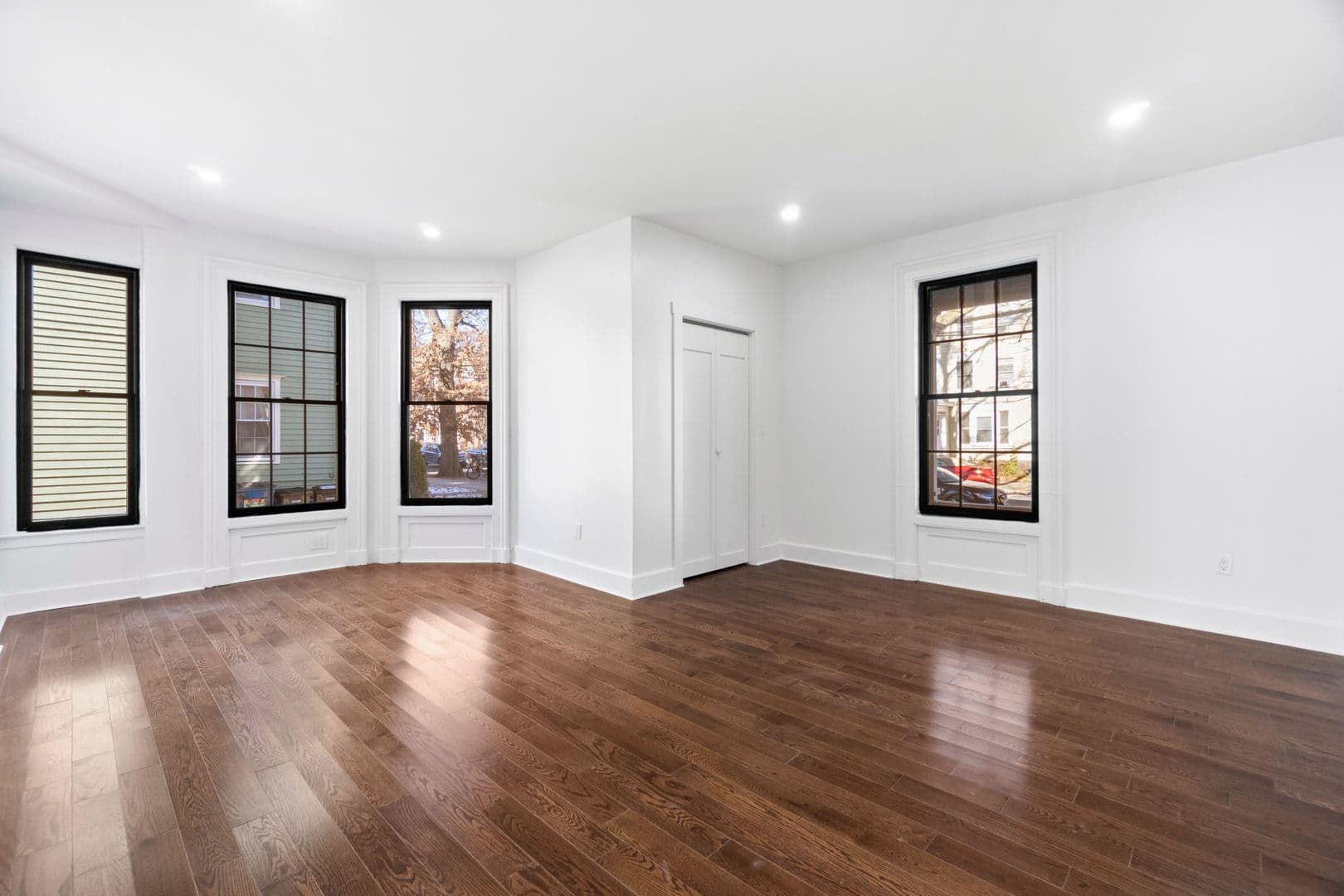 New Haven Apartment: 54 Trumbull Street