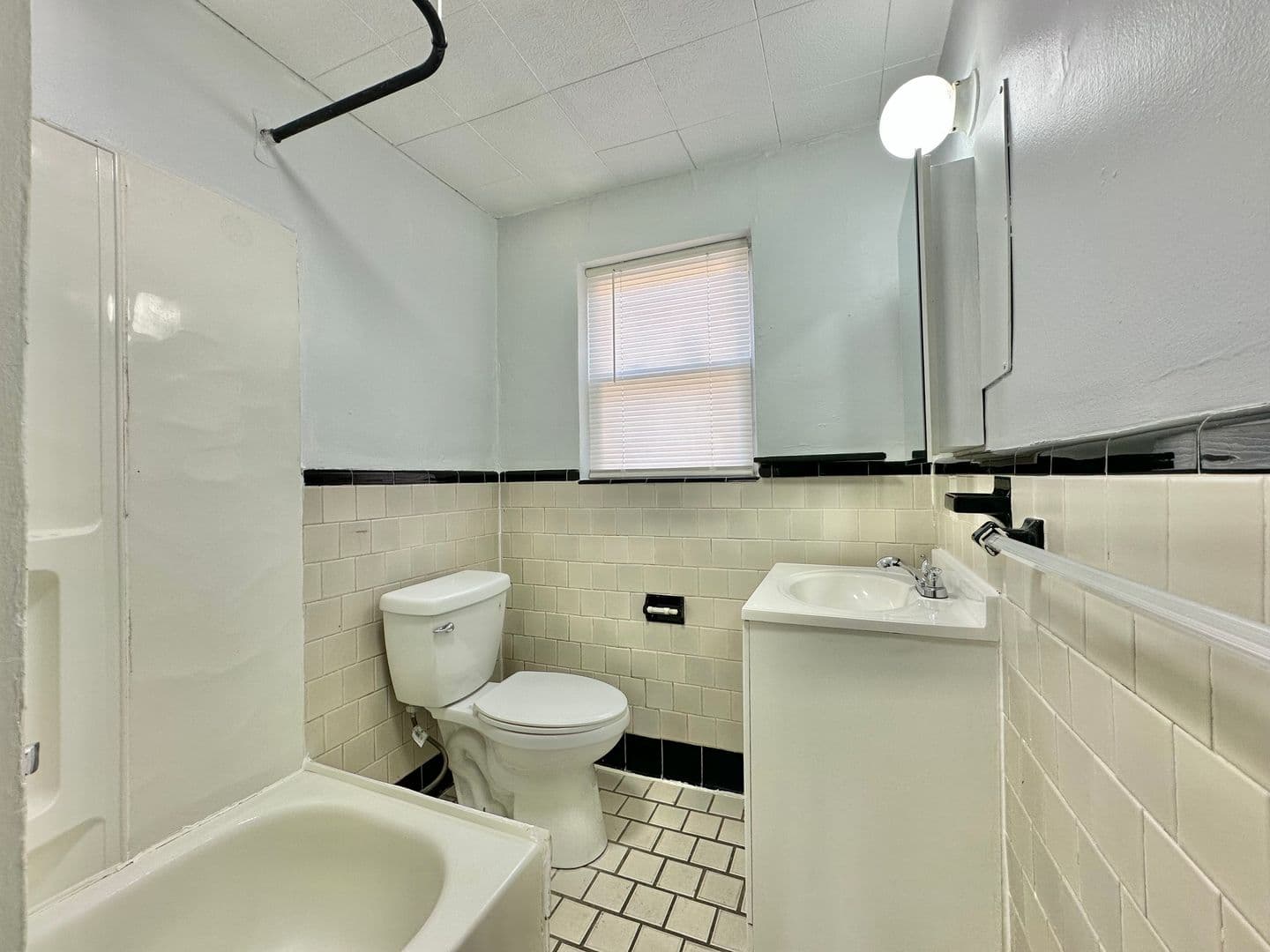 New Haven Townhome: 1 Colby Court