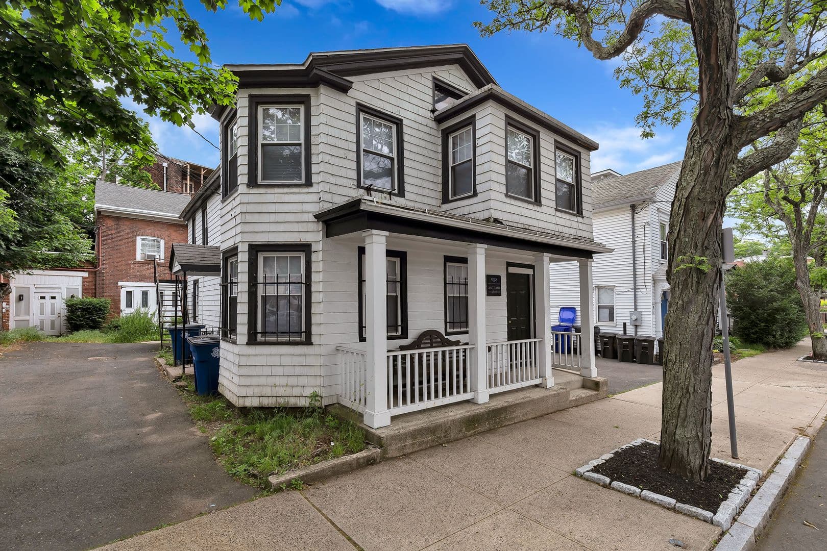 New Haven Apartment: 401 Crown Street