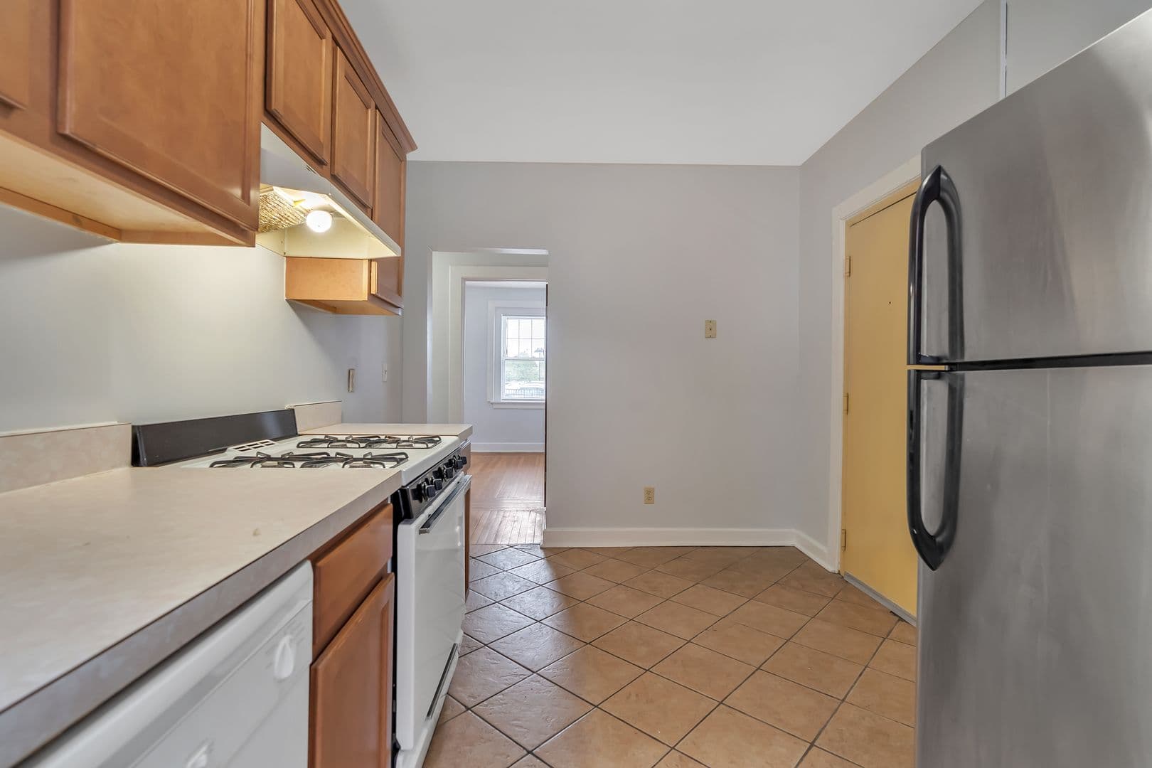 New Haven Apartment: 17 Howe Street