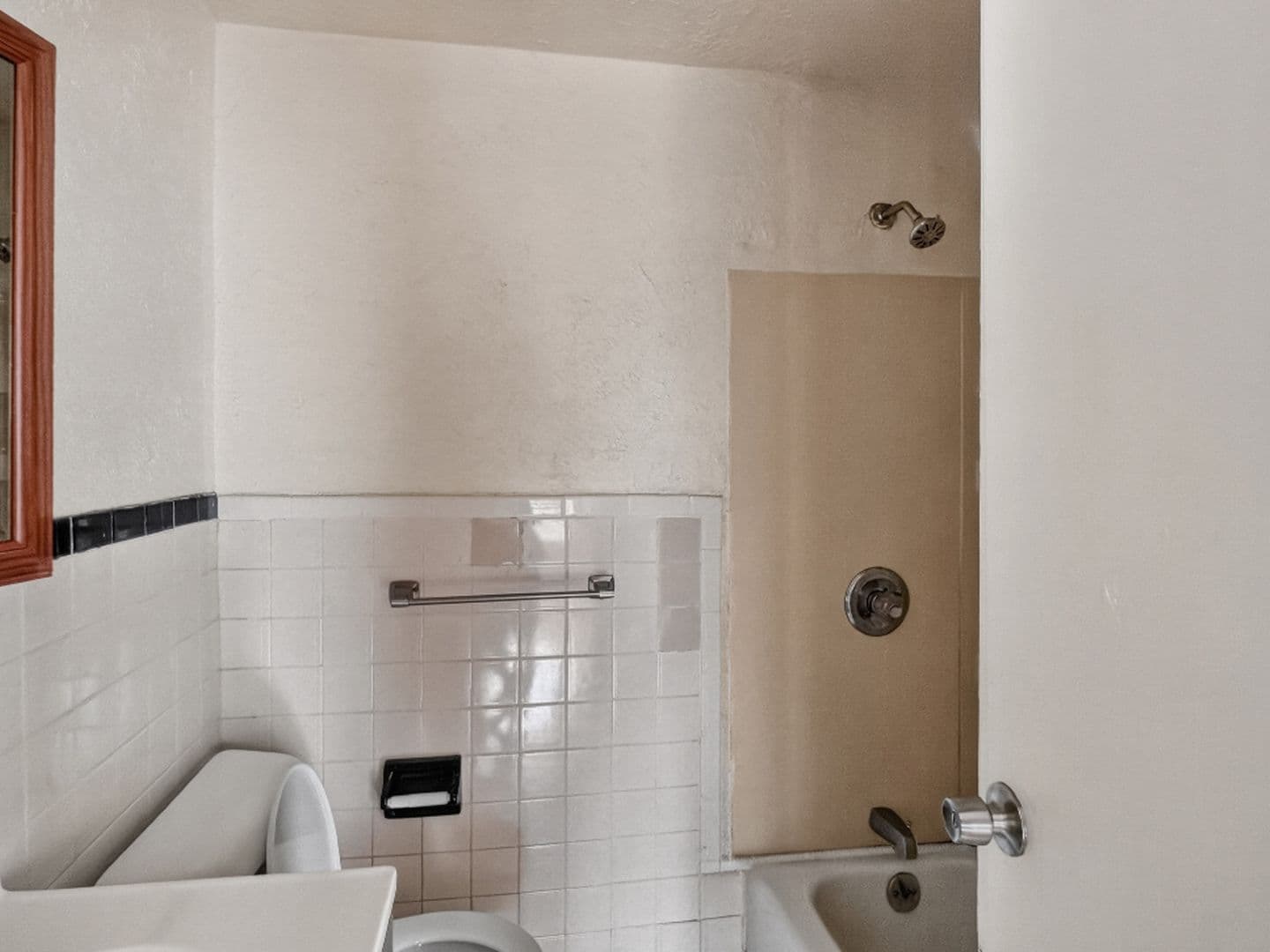 New Haven Apartment: 42 Trumbull Street
