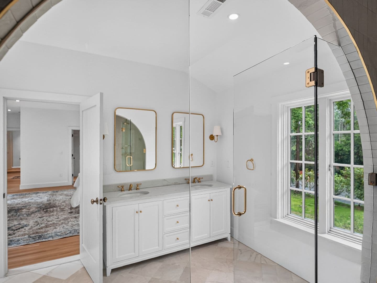 Hamden House: 1085 Ridge Road