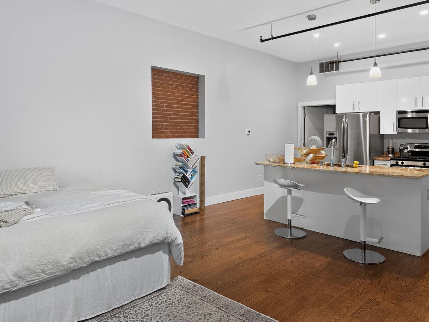 New Haven Apartment: 140 Orange Street