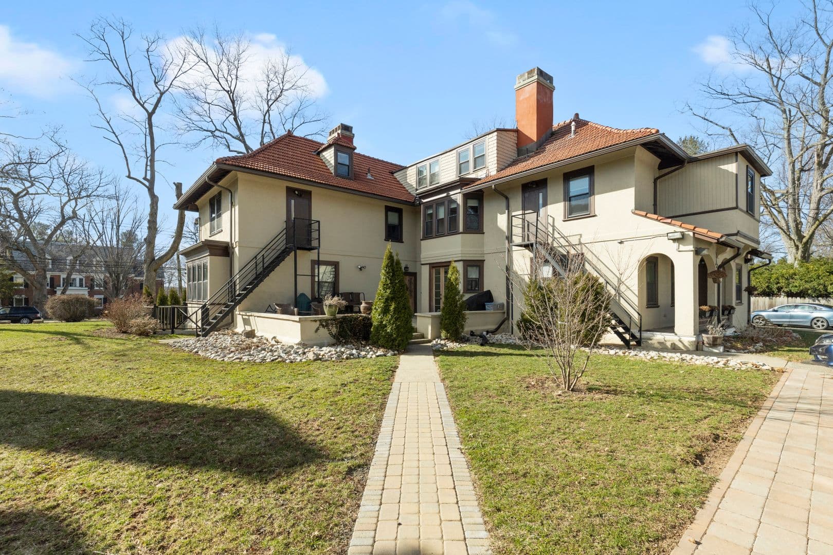 New Haven Apartment: 661 Prospect Street