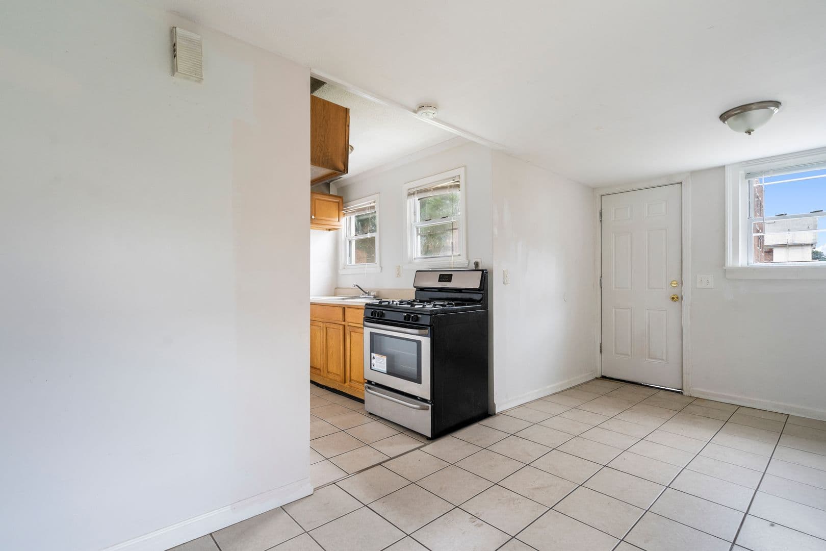 New Haven House: 12 Kensington Street