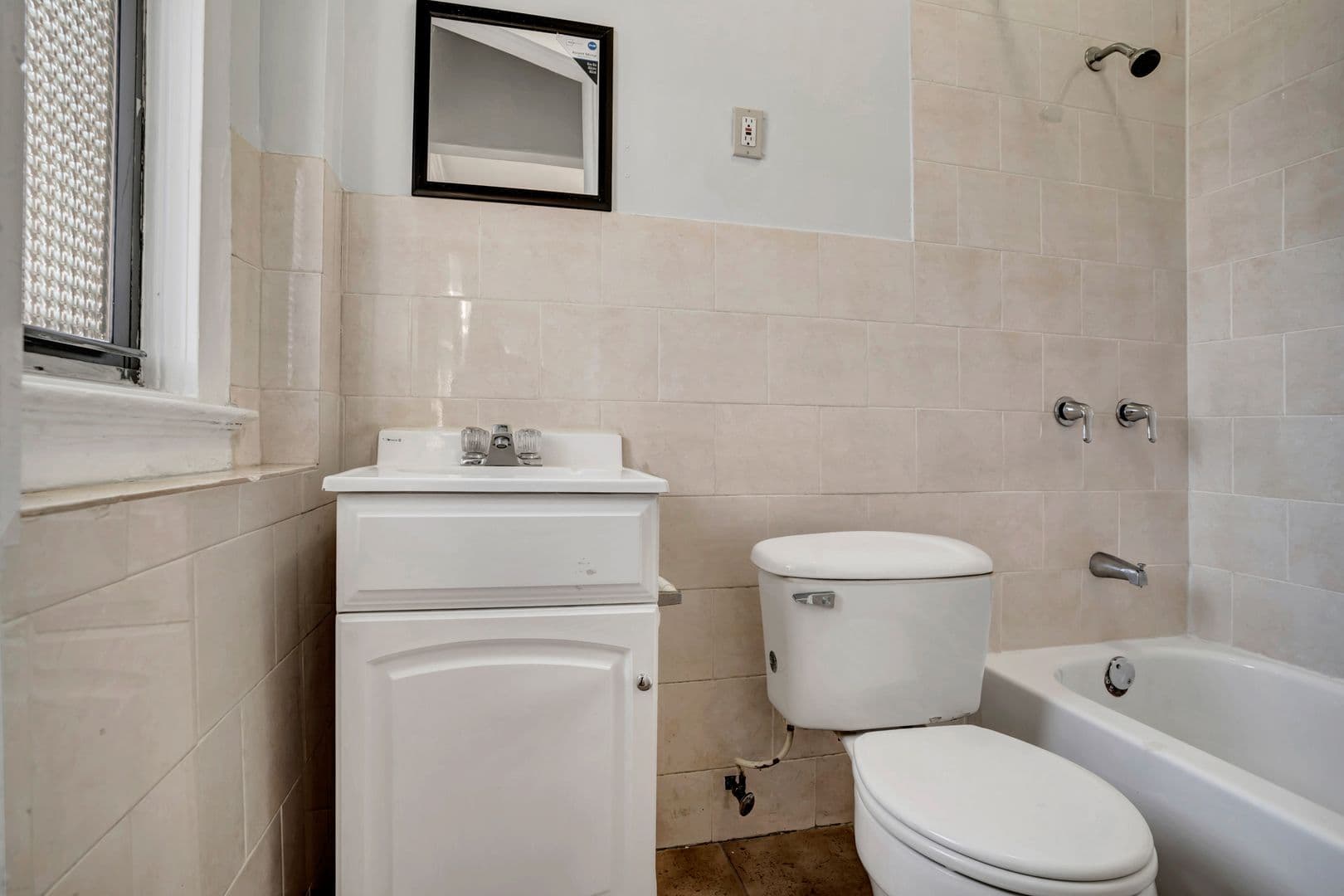 New Haven Apartment: 33-35 Howe Street