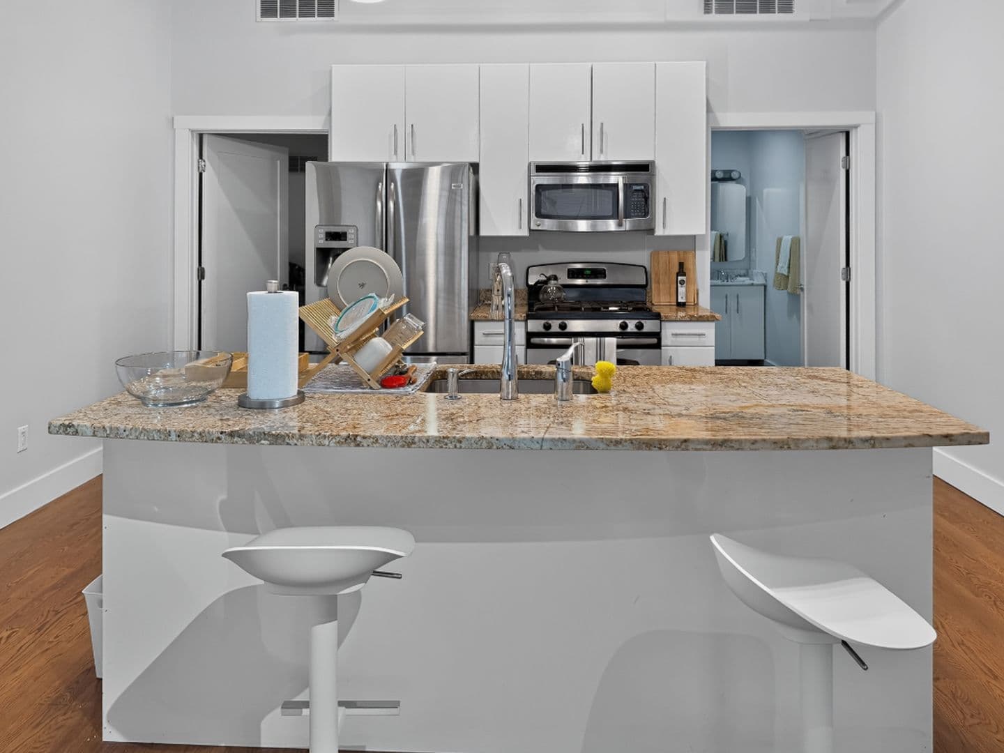 New Haven Apartment: 140 Orange Street