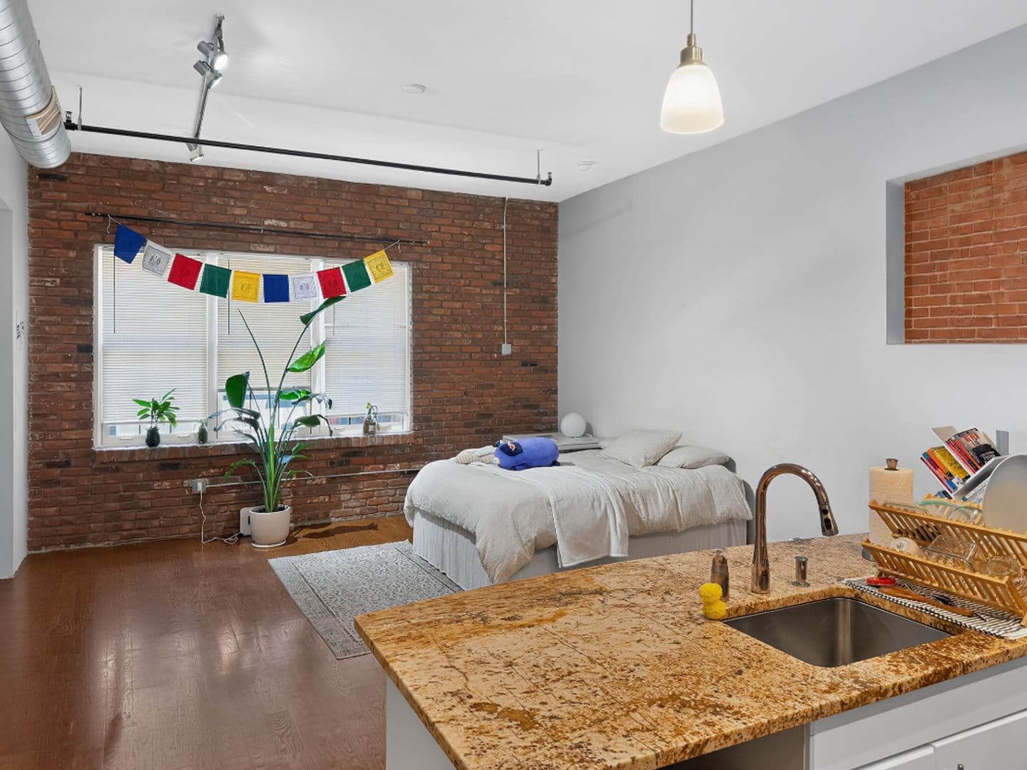 New Haven Apartment: 140 Orange Street