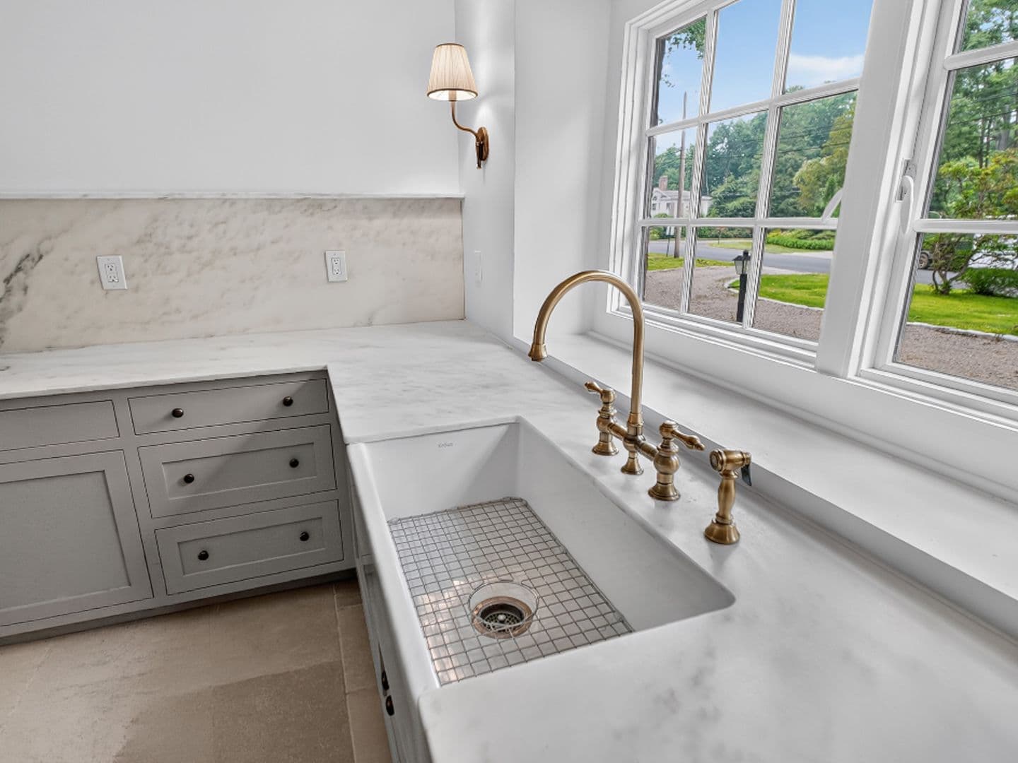 Hamden House: 1085 Ridge Road