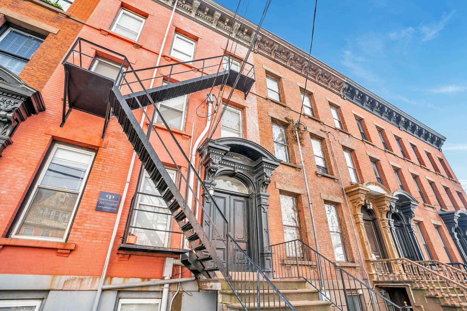 New Haven Apartment: 42 Trumbull Street