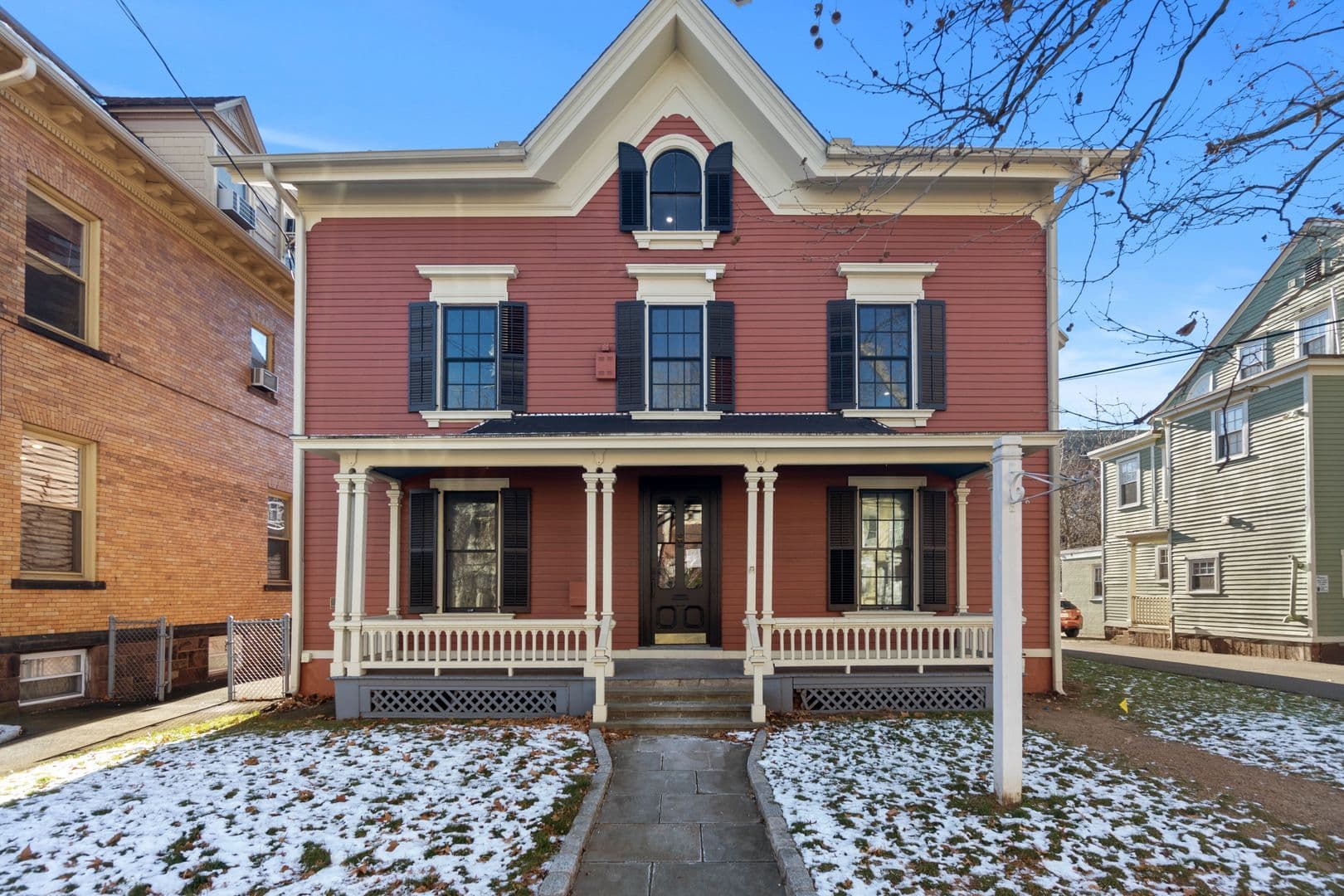 New Haven Apartment: 54 Trumbull Street