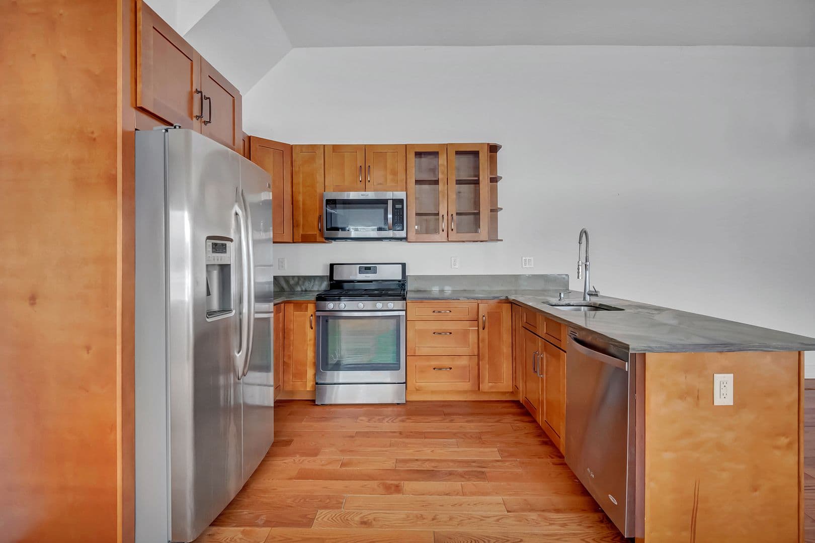 New Haven Apartment: 651 Prospect Street