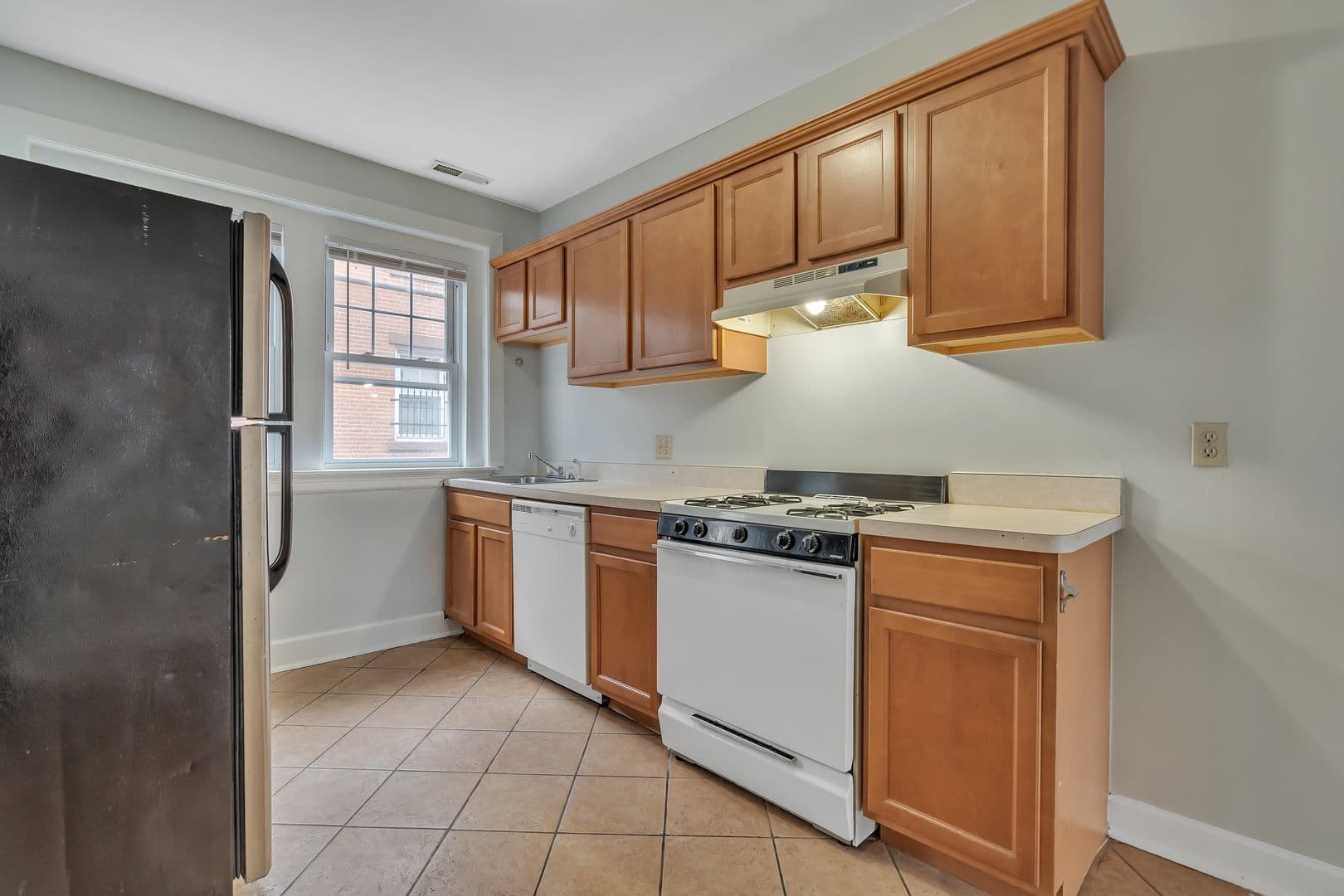New Haven Apartment: 17 Howe Street