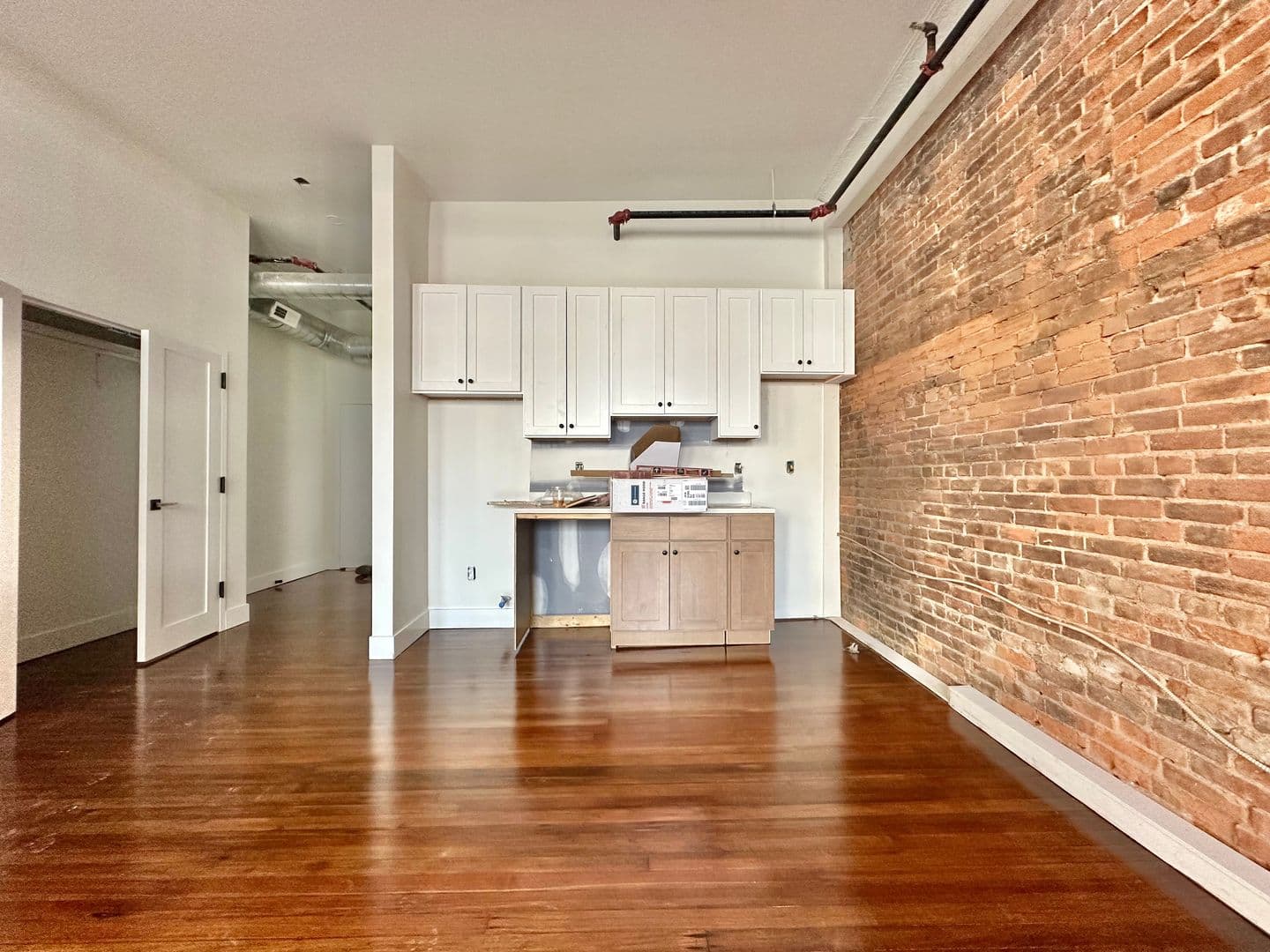 New Haven Apartment: 813 Chapel Street