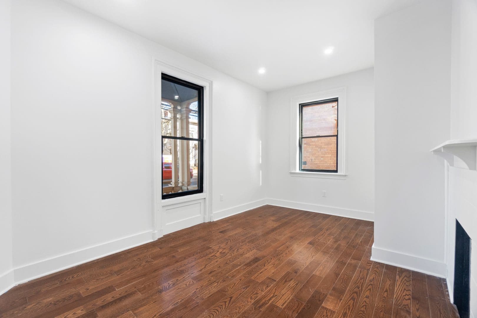 New Haven Apartment: 54 Trumbull Street