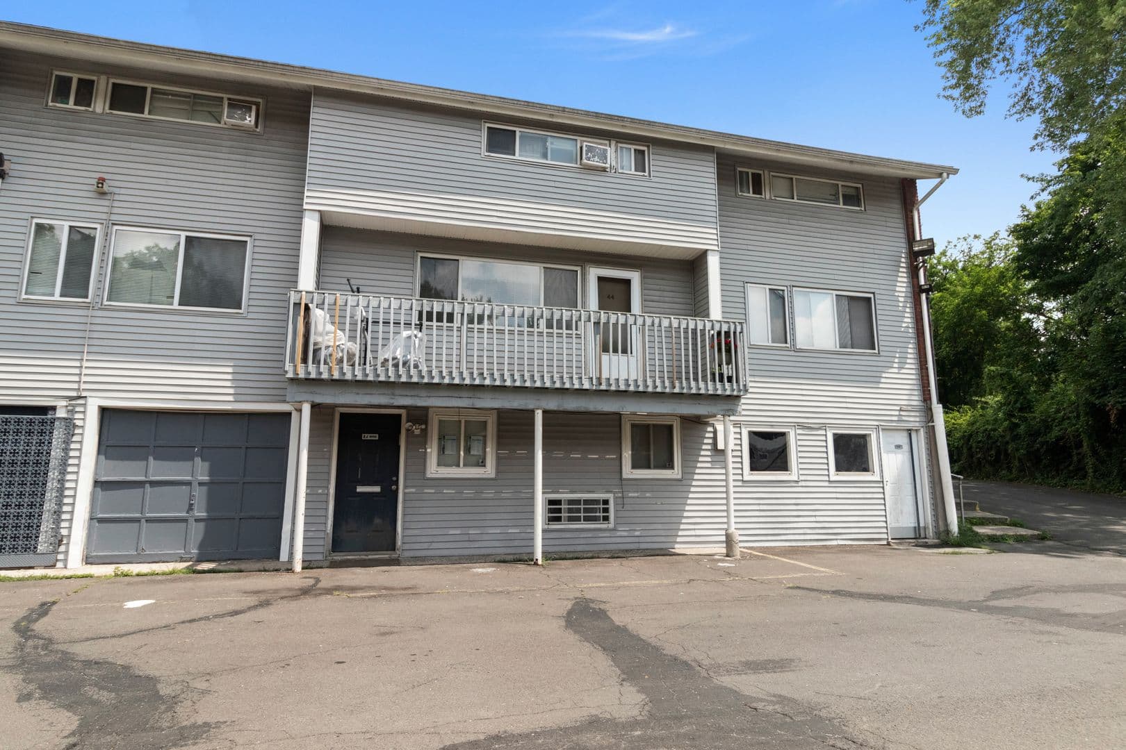 New Haven Apartment: 1314 Quinnipiac Avenue