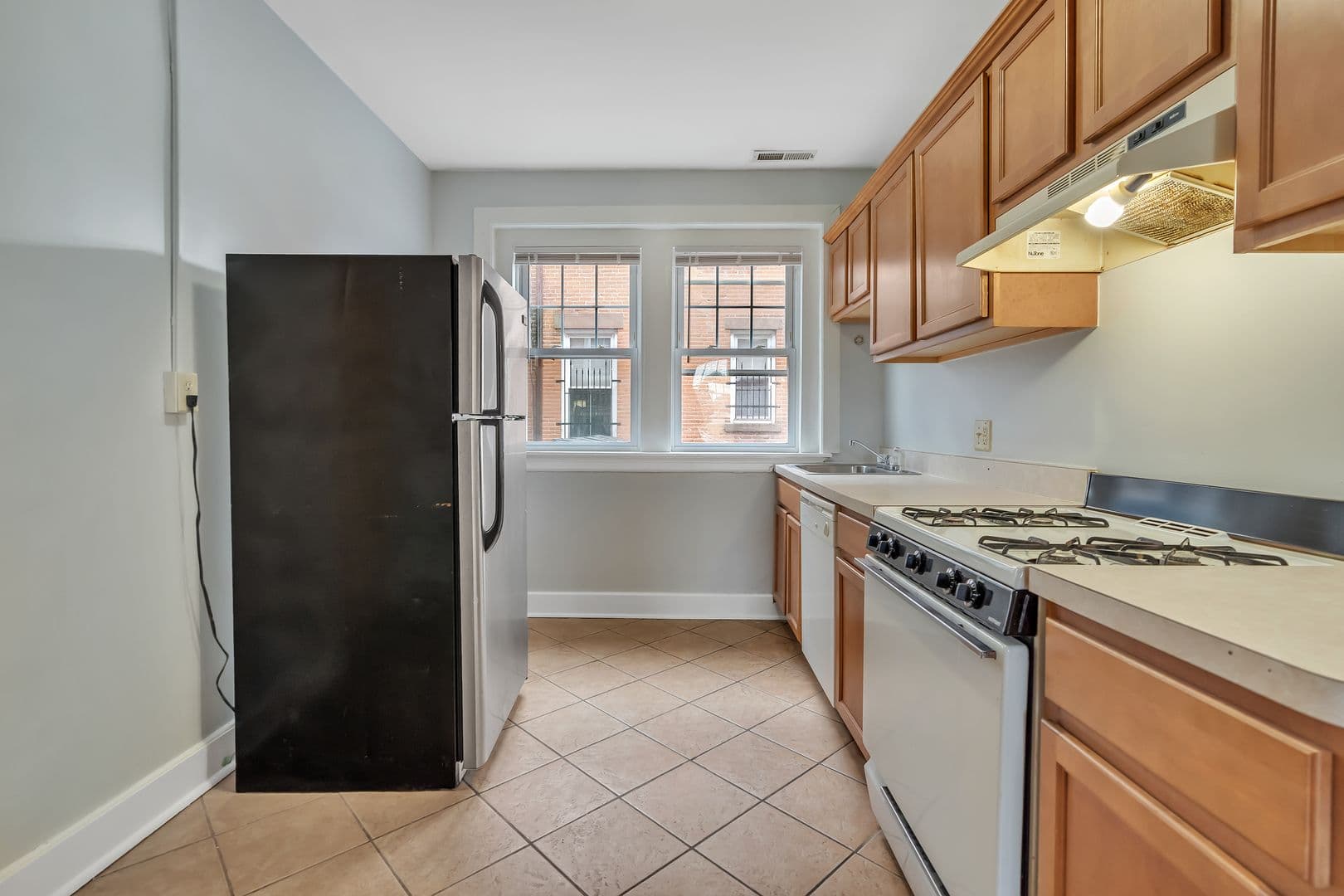 New Haven Apartment: 17 Howe Street