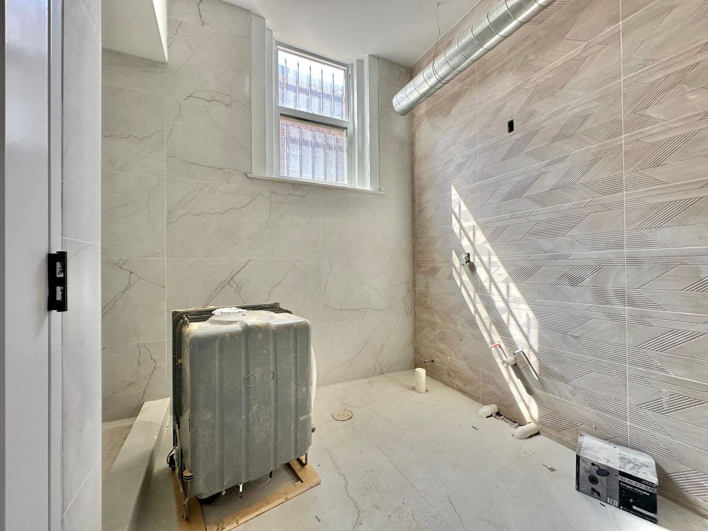 New Haven Apartment: 813 Chapel Street