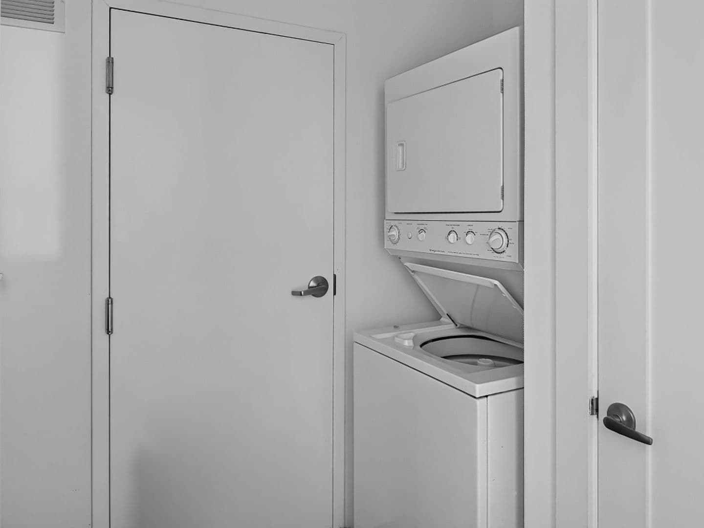 New Haven Apartment: 140 Orange Street