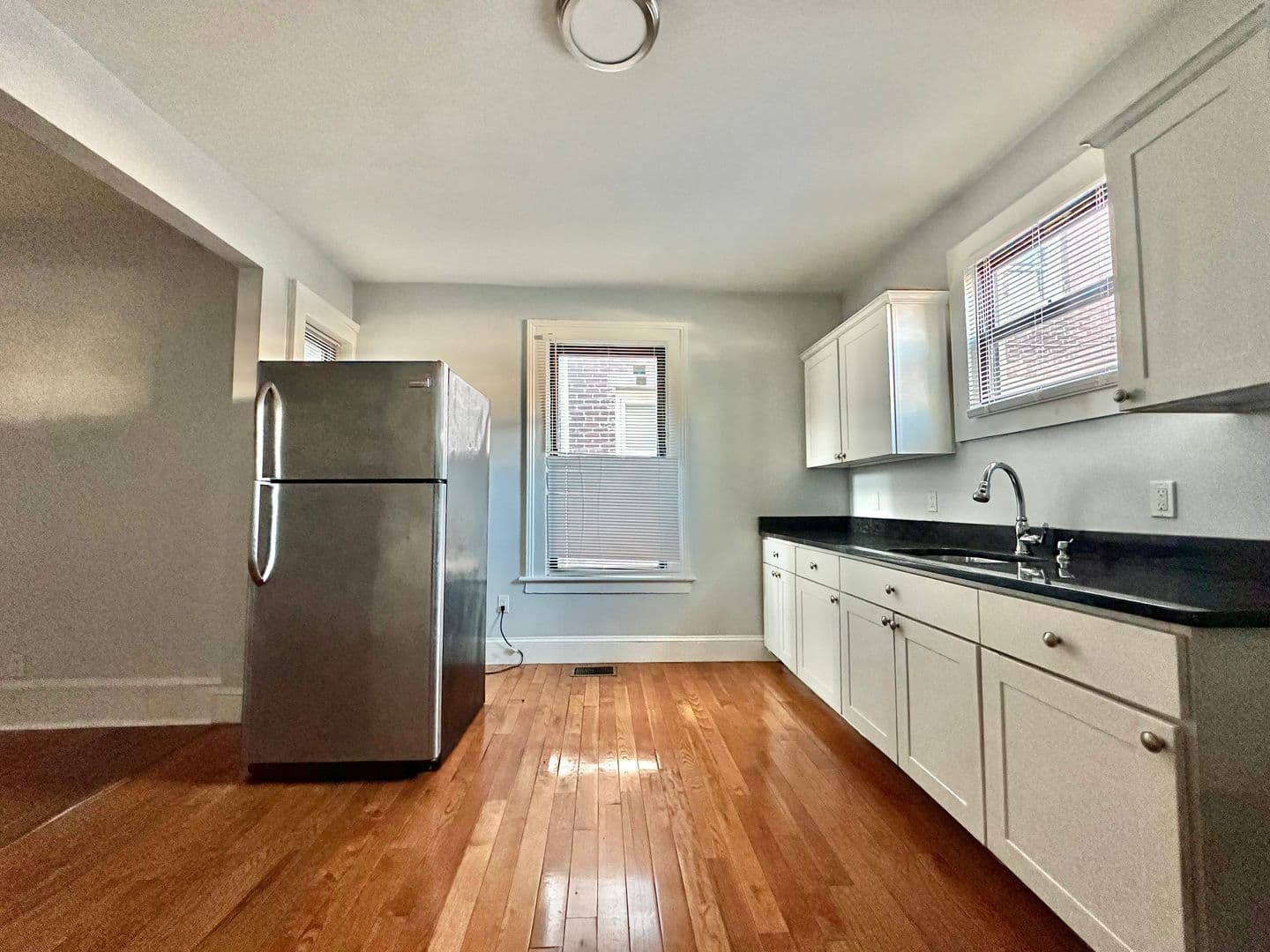 New Haven Apartment: 1371 Chapel Street