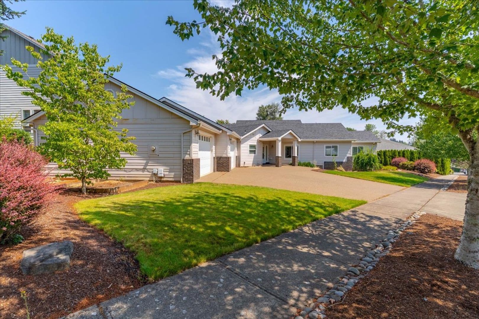 Salem House: 2765 Fort Hill Rd NW