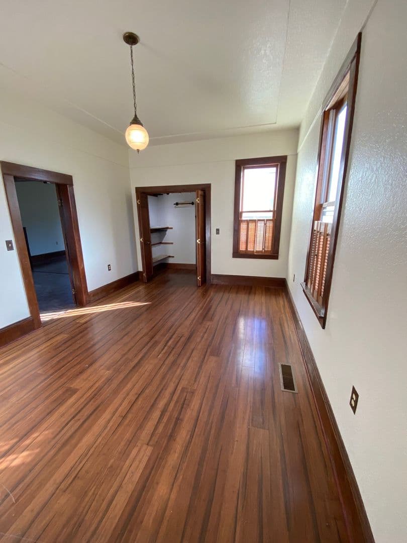 Mt. Angel House: 13573 E. Marquam Rd. NE