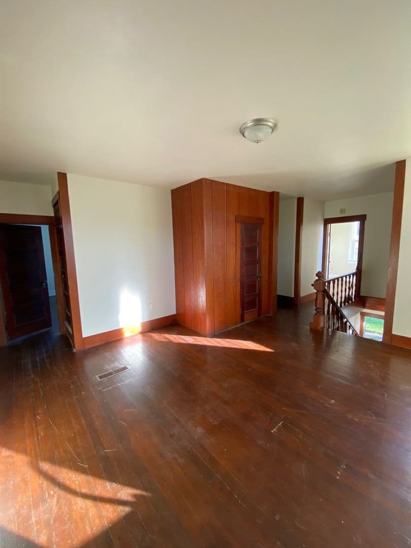 Mt. Angel House: 13573 E. Marquam Rd. NE